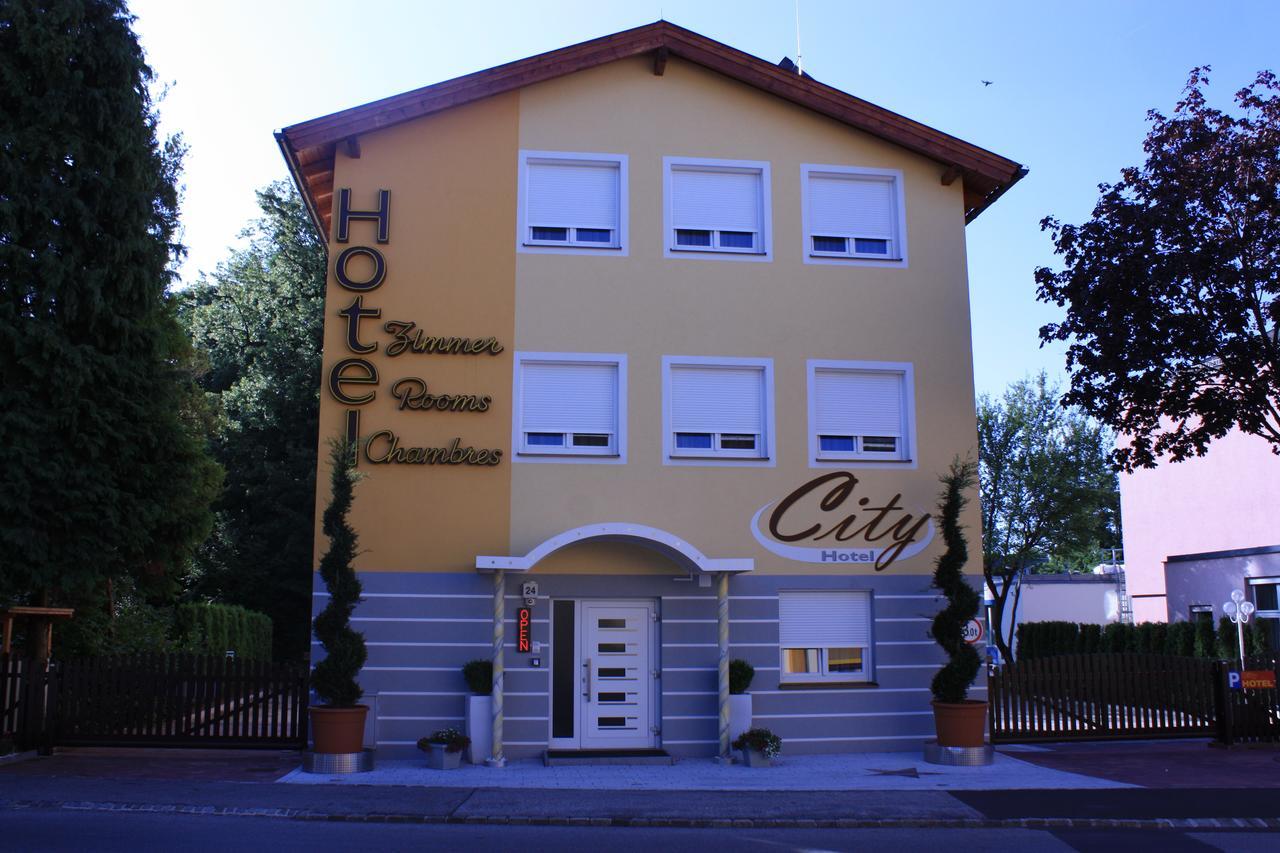 City Hotel Neunkirchen Exterior foto